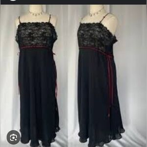 Cacique Rose Black & Red Lace Maxi Nighty With Side Slits Size 26/28 4x Vintage